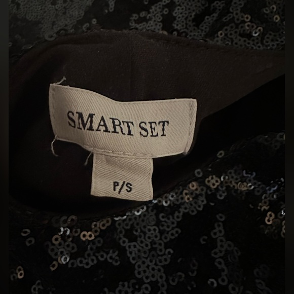 Black sequin dress, Smart Set, size small - Picture 3 of 4